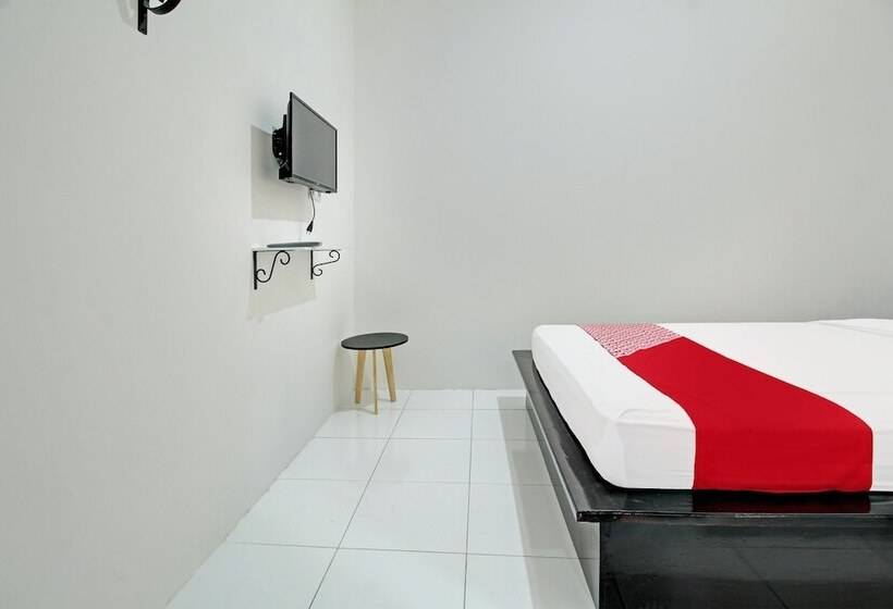 ホテル Sirih Gading Family Guest House By Oyo