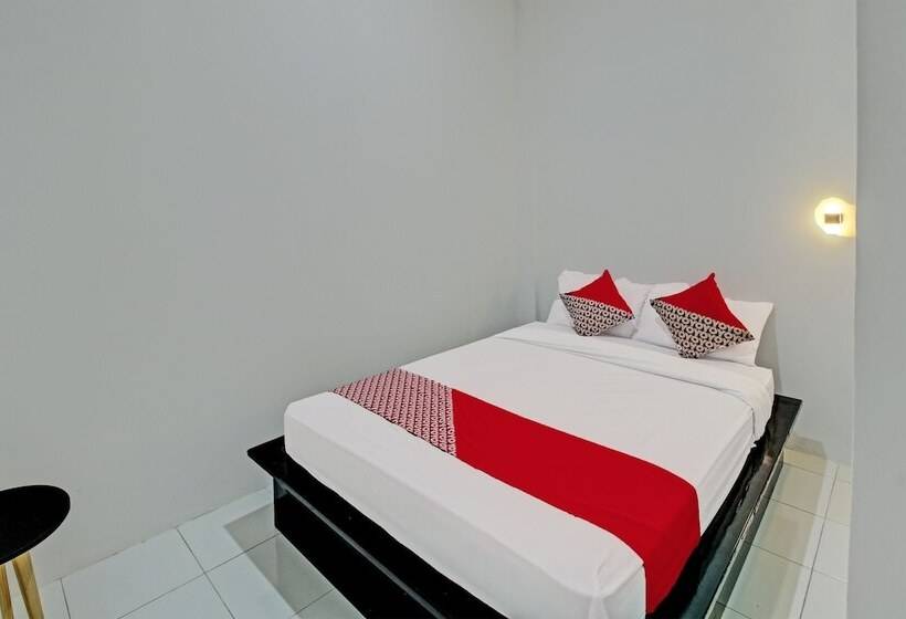 ホテル Sirih Gading Family Guest House By Oyo