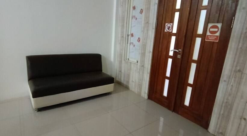 هتل Spot On 92458 Azeela Kost Syariah