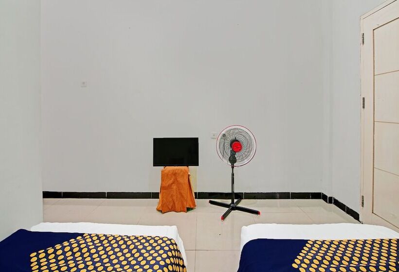 هتل Spot On 92536 Teguh Homestay Syariah