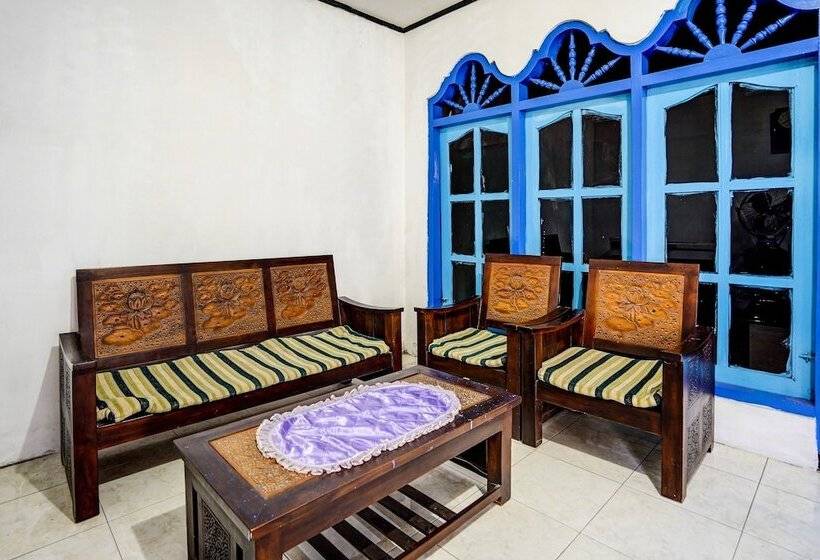 هتل Spot On 92595 Umi Homestay Syariah