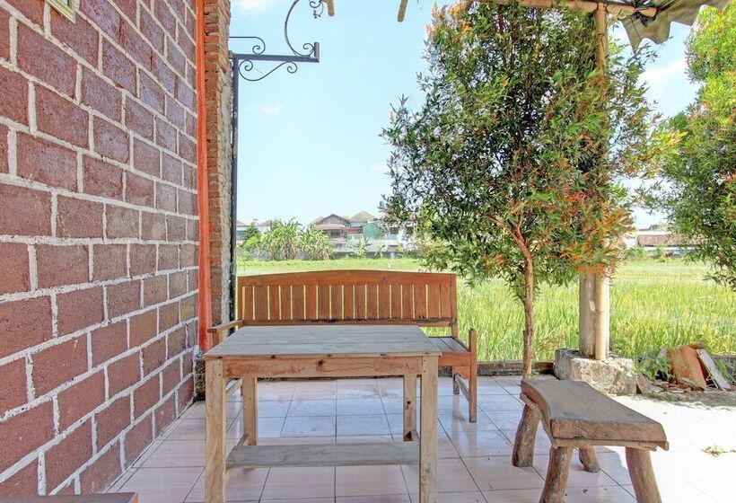 هتل Spot On 93010 Omah Bareng Syariah