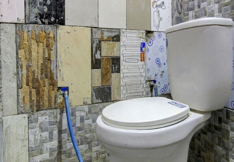 هتل Spot On 93010 Omah Bareng Syariah