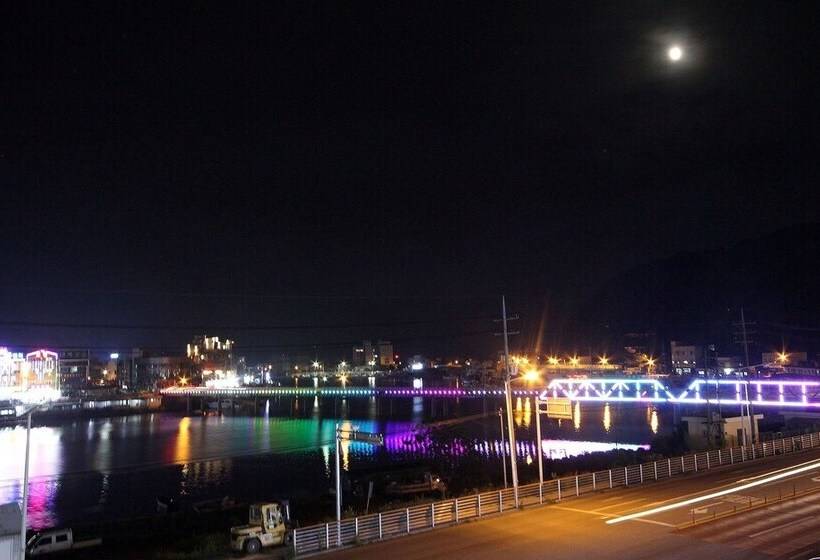 فندق على الطريق Yeongdeok Ganggu Port Yam