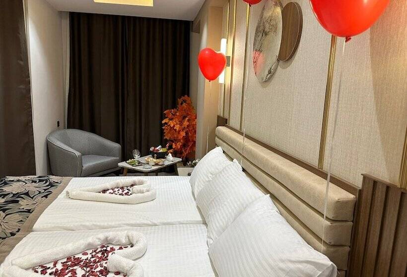 Paradise Suit Otel