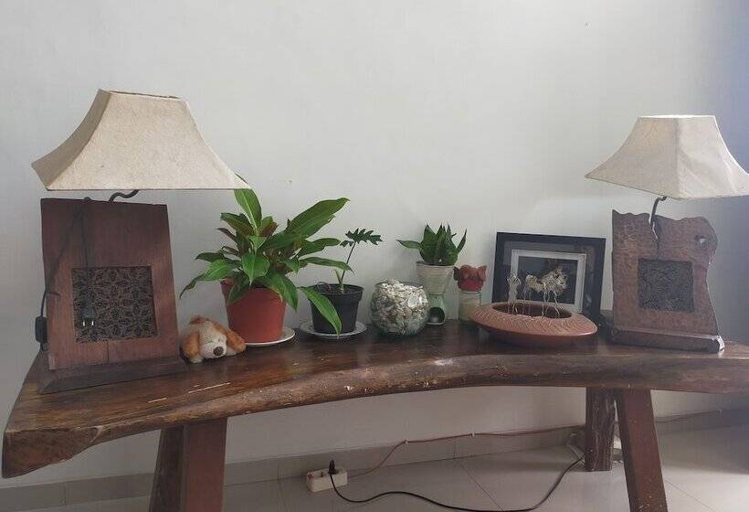 ペンション Emerald Family Guesthouse
