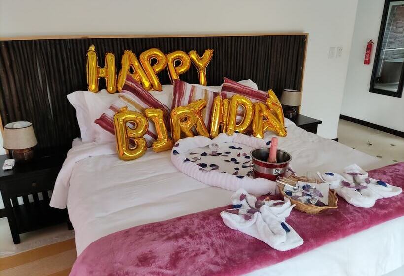 ペンション Gem In The Bush Lodge