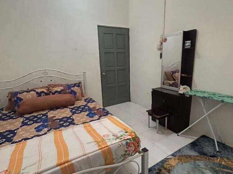膳宿费 Huda Homestay Bandar Tanah Merah