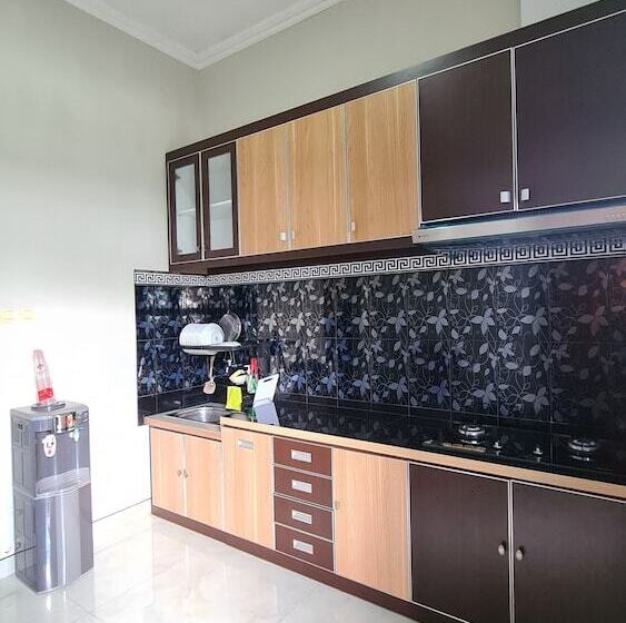 پانسیون Oemah Wisata Ringinsari