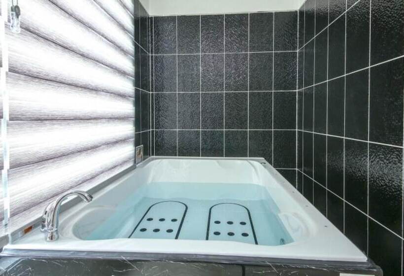 Pensão Taean Hue Place Pool Villa