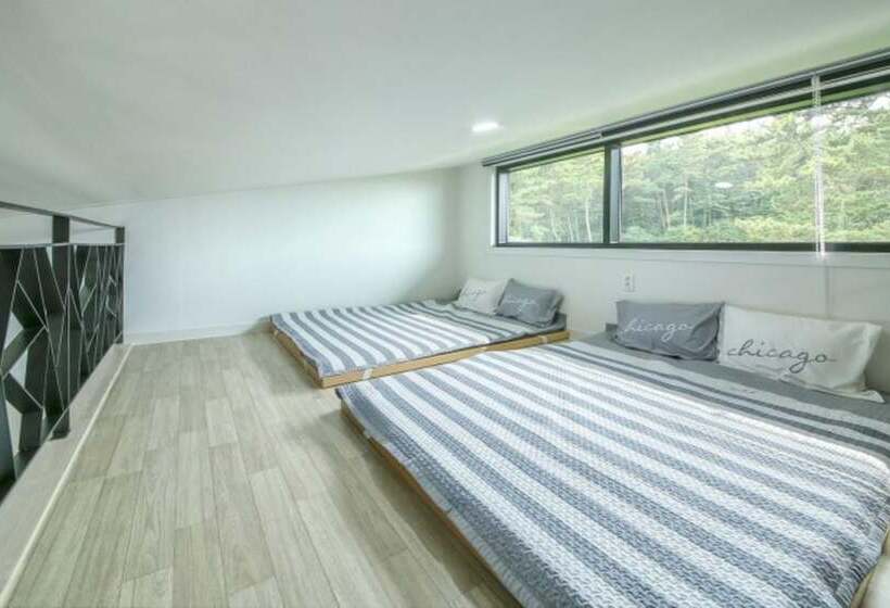 Pensão Taean Hue Place Pool Villa