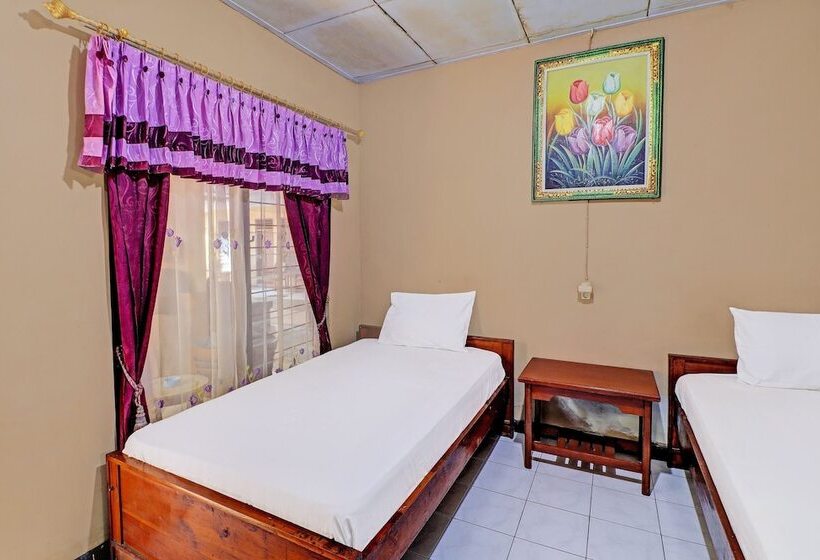Spot On 92028 Hotel Surya Near Pelabuhan Gilimanuk