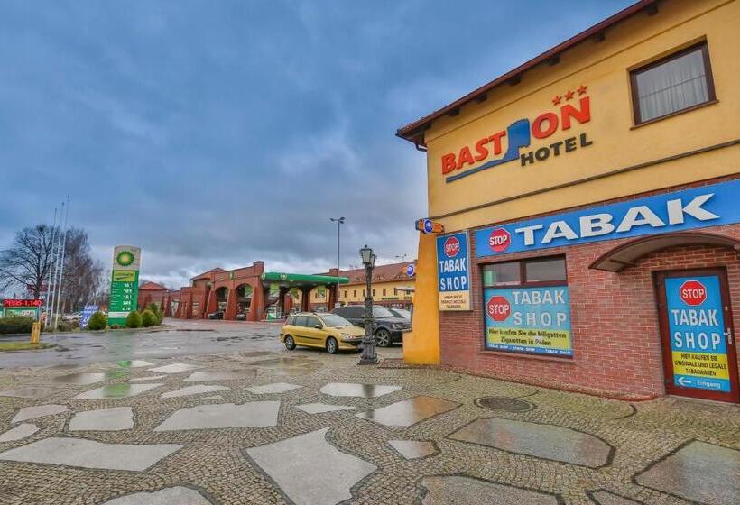 בית מלון כפרי Bastion