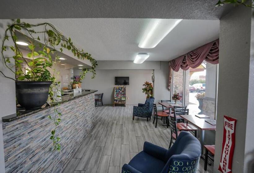 Отель Executive Inn Locust Grove