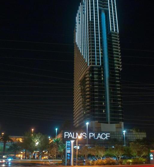 هتل Luxury Suites At Palms Place