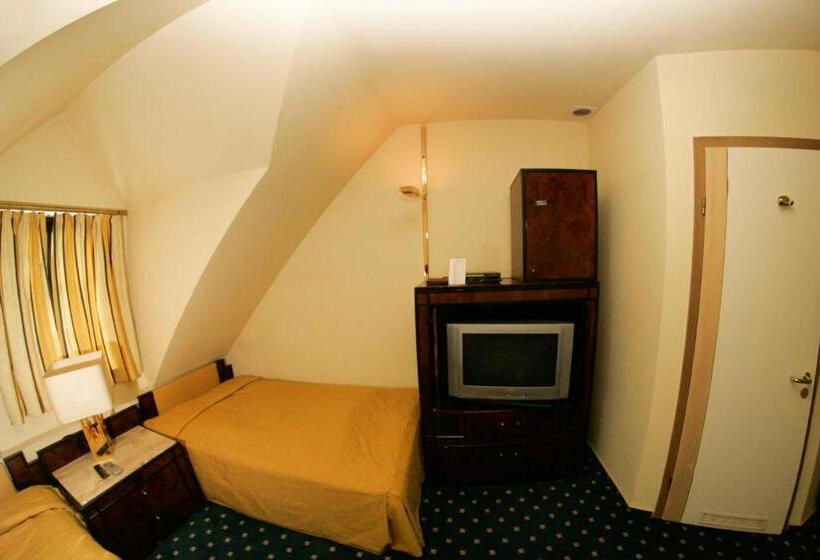 Отель Podzamcze