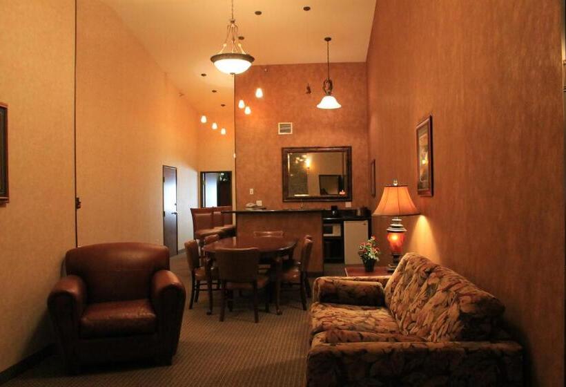 هتل Rushmore Express Keystone