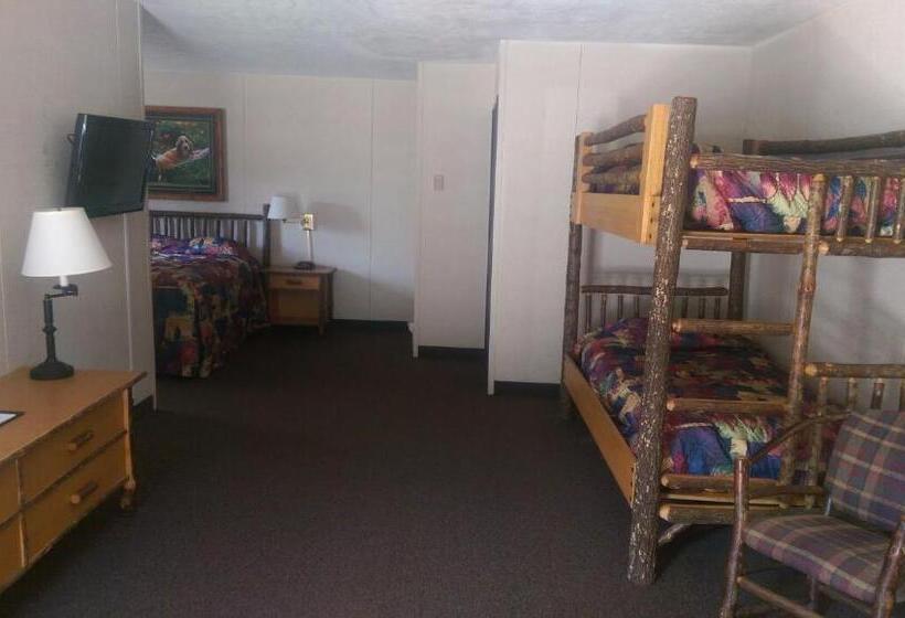 هتل Rushmore Express Keystone