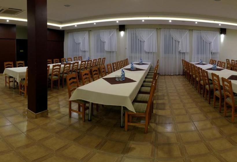 ホテル Zajazd Groblanka