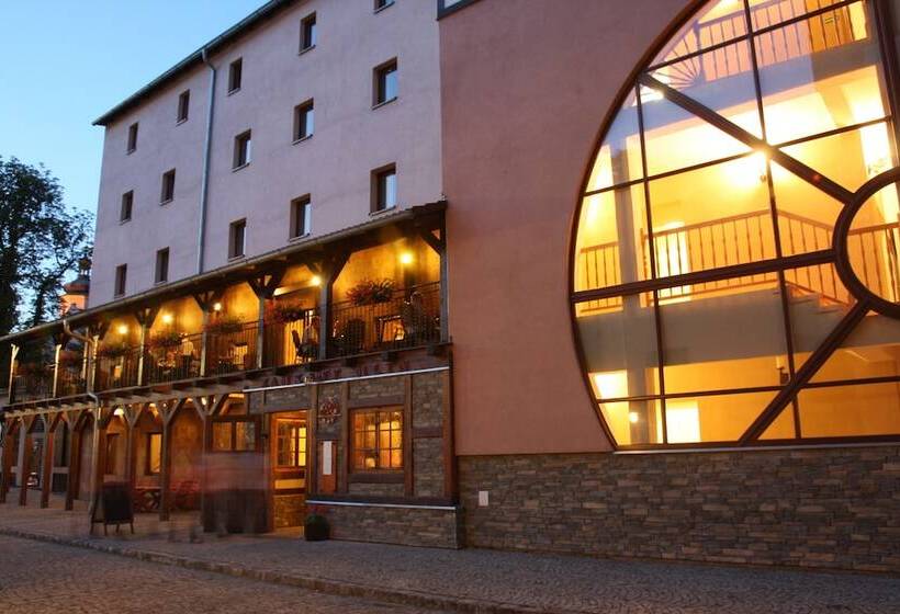 בית מלון כפרי Zamkowy Młyn