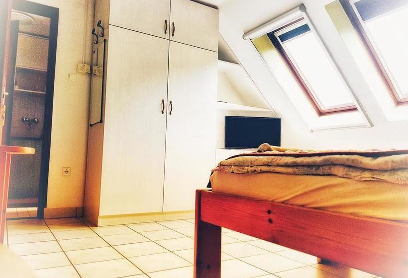 Róza Hotel és Apartmanház