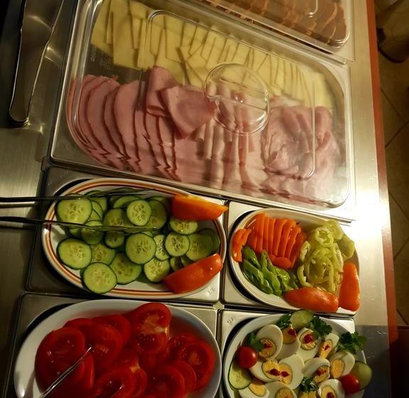 Róza Hotel és Apartmanház