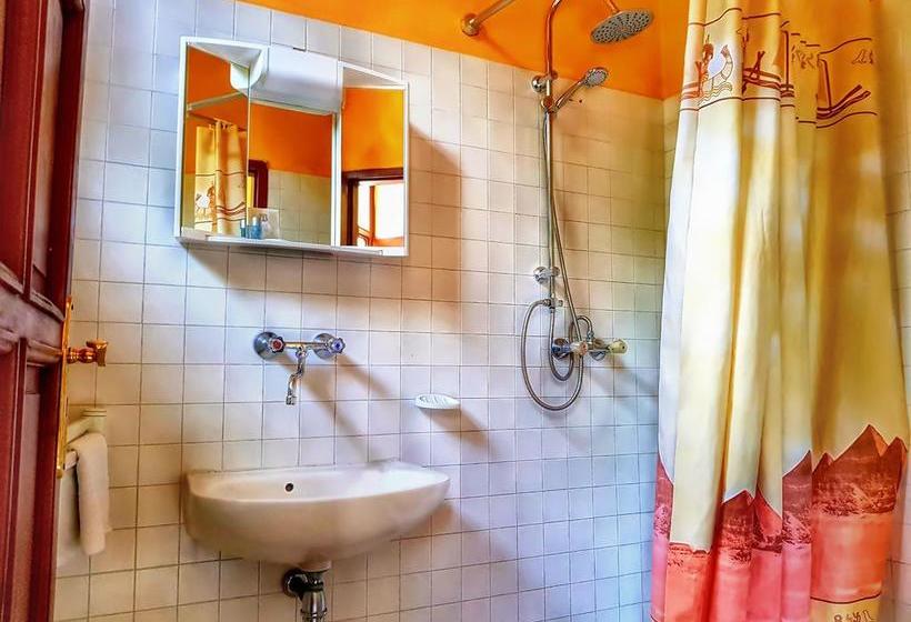 Róza Hotel és Apartmanház