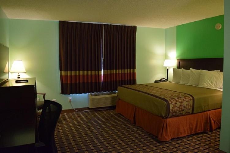 Snelling Motel