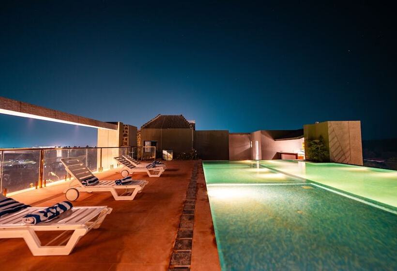 فندق Basalt Paradise Resort And Spa