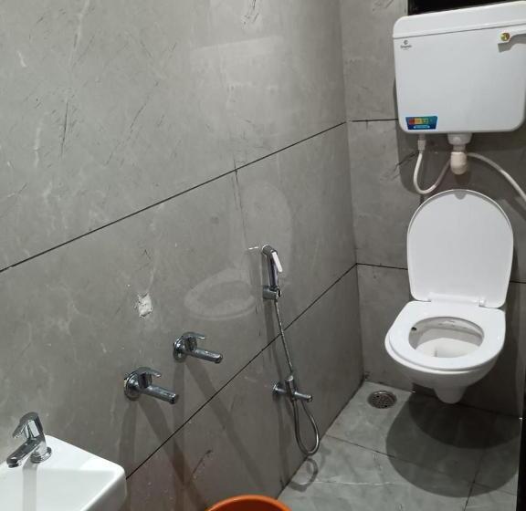 فندق Dwarka Nilayam   Near Shri Sai Baba Temple
