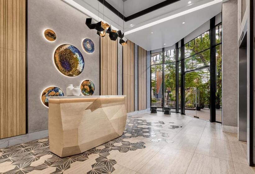 هتل Hyatt Place Makassar