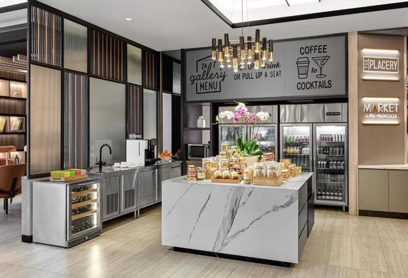 هتل Hyatt Place Makassar