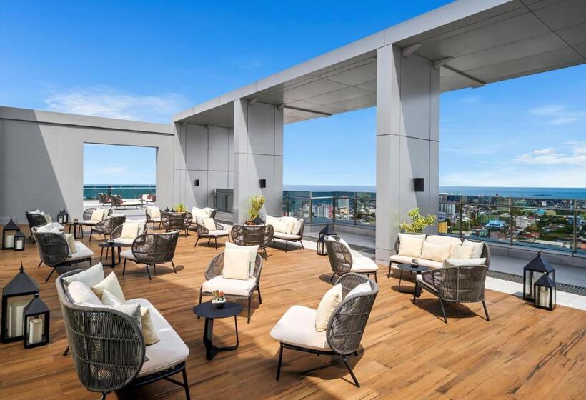 هتل Hyatt Place Makassar