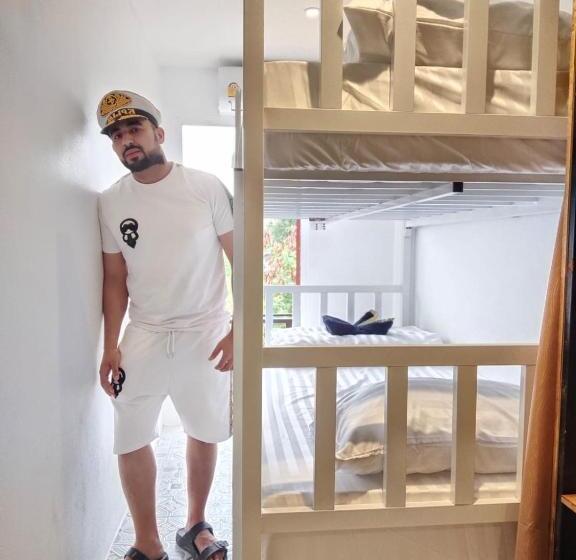 هتل Yok Guest House