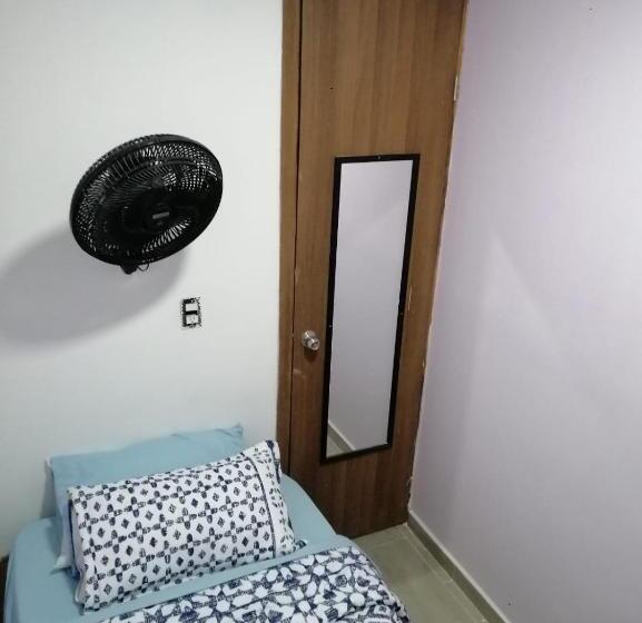 پانسیون Hospedaje Las Moras