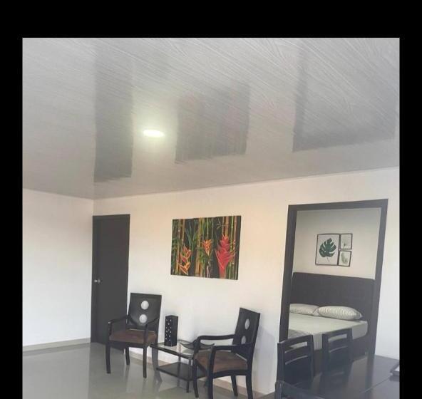 Пансион Hostal Marjul
