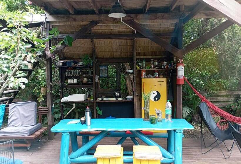 پانسیون Nature Hostel