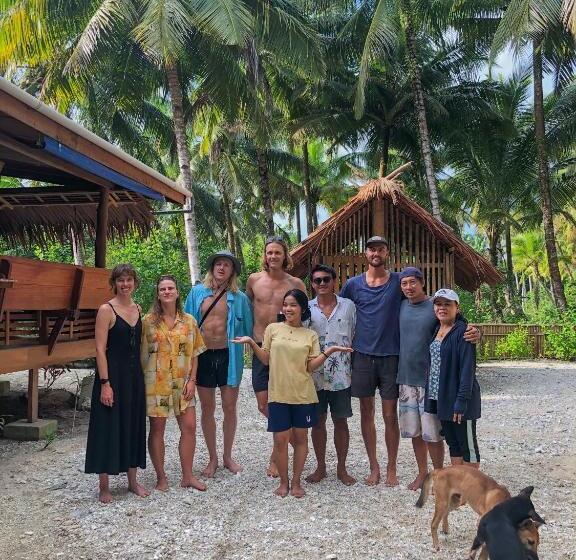 پانسیون Toro Simalatcat Surfcamp