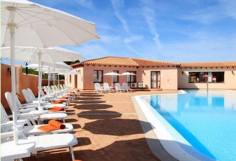 Residence With Swimming Pool In Vignola Mare