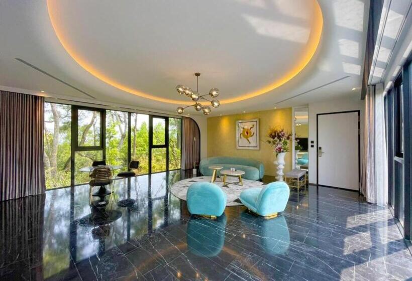 استراحتگاه The Forest Museum