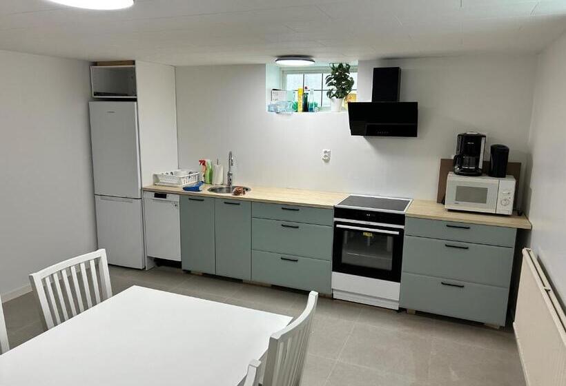 הוסטל Vrigstad Rumshotell