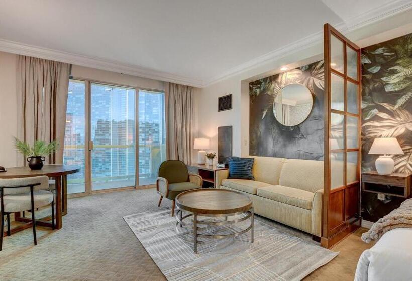 Elite Studio Mgm Signature Balcony Strip View