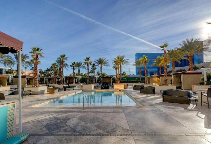 Elite Studio Mgm Signature Balcony Strip View