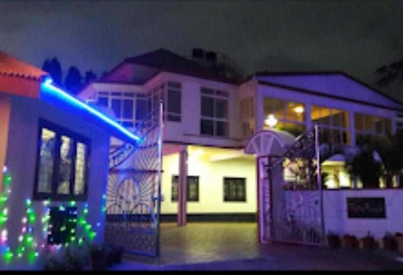 فندق Bota Royal Luxury Suites,koppa