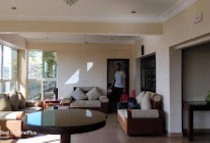 فندق Bota Royal Luxury Suites,koppa