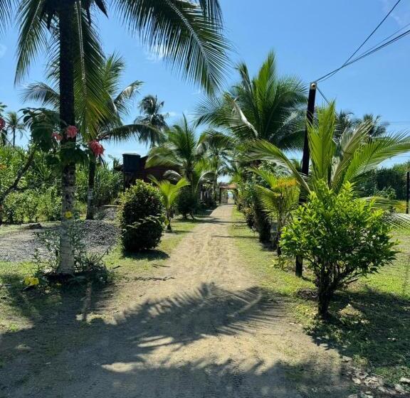 هتل Cabañas Iracas Del Mar