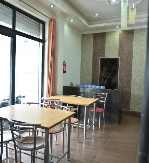 בית מלון כפרי Vasundhara Palace