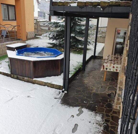 پانسیون Casa Laurentiu
