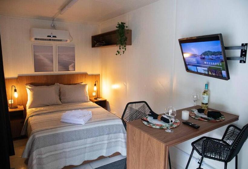 ペンション Container Guest House