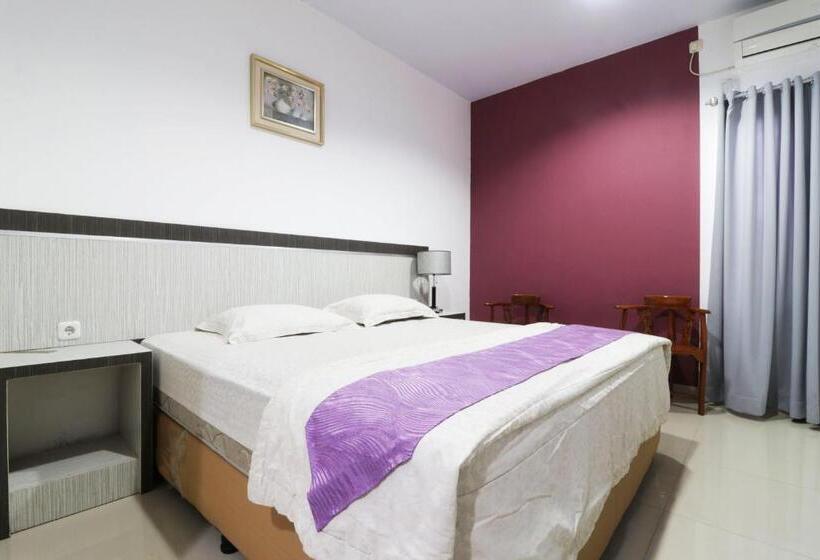 پانسیون Paus Guest House Pekanbaru